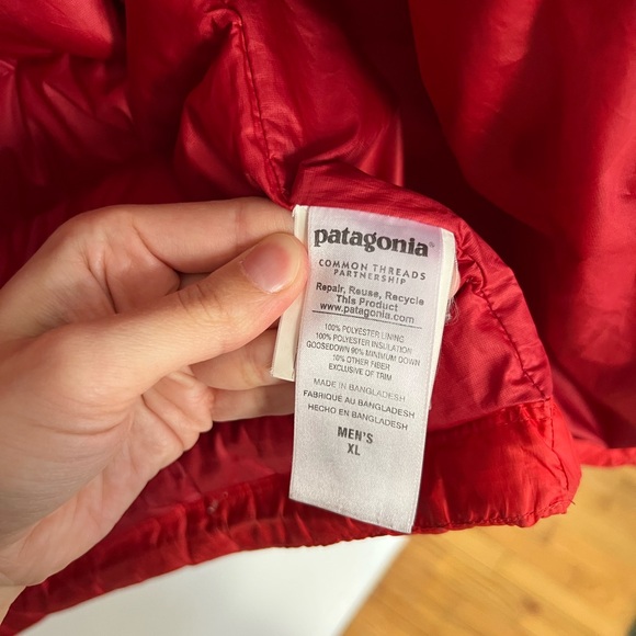 Patagonia Men's XL Red Puffer Jacket with Hood - Picture 3 of 9